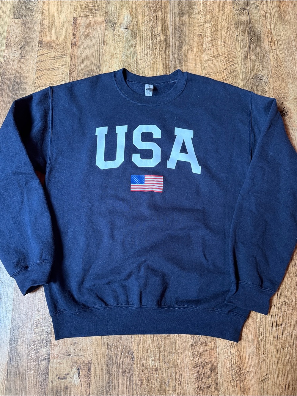 USA Gildan Navy Heavy Blend Crewneck Sweatshirt Size: M NEW ✨